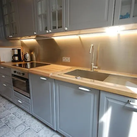 2 Bedrooms Latin Quarter *